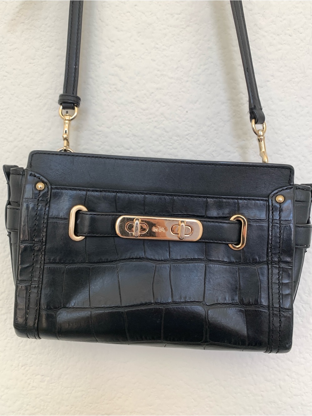 Vintage Coach Black Croc-Embossed Leather Shoulder Bag with Gold Hardware
